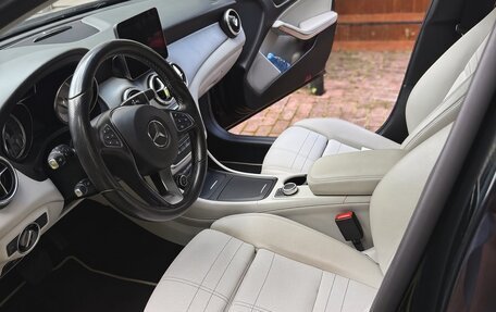 Mercedes-Benz GLA, 2016 год, 1 690 000 рублей, 14 фотография