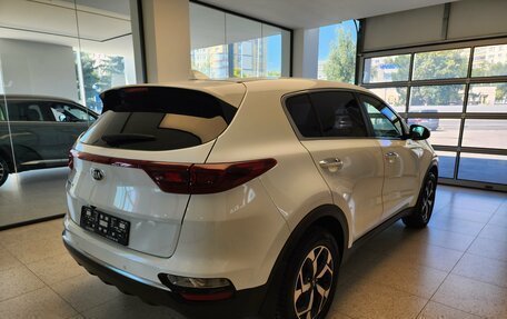 KIA Sportage IV рестайлинг, 2021 год, 2 490 000 рублей, 4 фотография