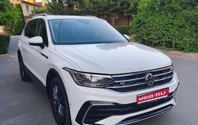 Volkswagen Tiguan II, 2022 год, 3 490 000 рублей, 1 фотография