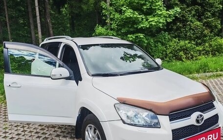 Toyota RAV4, 2010 год, 1 630 000 рублей, 2 фотография