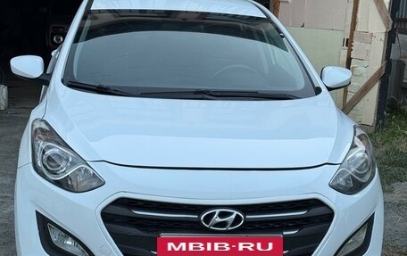Hyundai i30 II рестайлинг, 2016 год, 860 000 рублей, 2 фотография