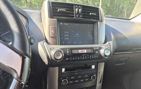 Toyota Land Cruiser Prado 150 рестайлинг 2, 2012 год, 2 790 000 рублей, 3 фотография
