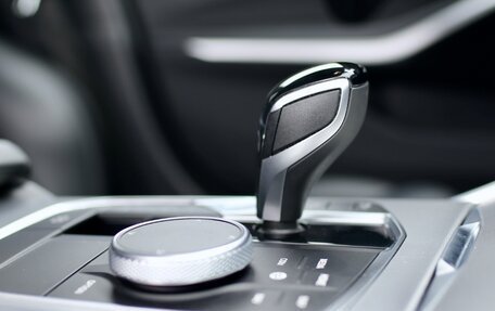 BMW 3 серия, 2019 год, 3 970 000 рублей, 12 фотография