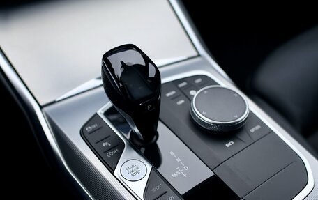 BMW 3 серия, 2019 год, 3 970 000 рублей, 15 фотография