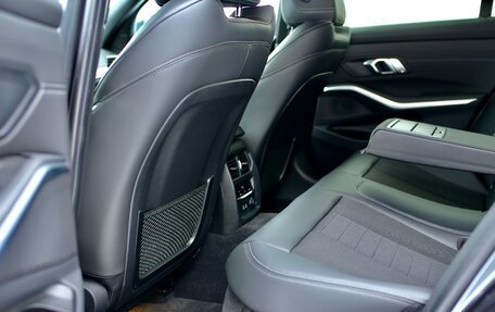 BMW 3 серия, 2019 год, 3 970 000 рублей, 17 фотография