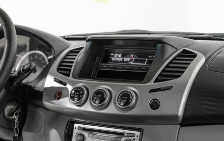 Mitsubishi L200 IV рестайлинг, 2011 год, 1 330 000 рублей, 8 фотография