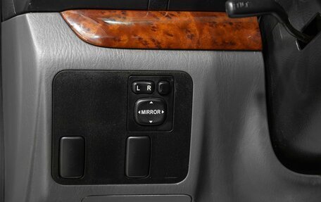 Toyota Land Cruiser Prado 120 рестайлинг, 2006 год, 1 599 000 рублей, 10 фотография