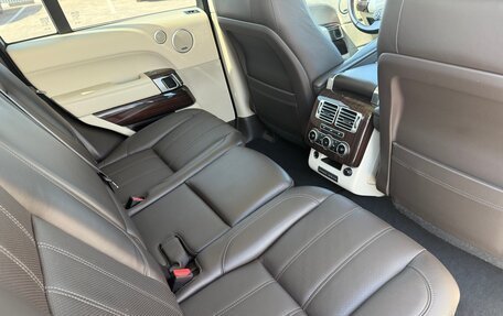 Land Rover Range Rover IV рестайлинг, 2015 год, 3 300 000 рублей, 12 фотография