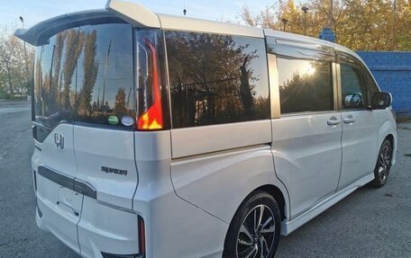 Honda Stepwgn IV, 2019 год, 1 980 000 рублей, 4 фотография