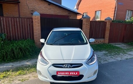 Hyundai Solaris II рестайлинг, 2013 год, 780 000 рублей, 1 фотография