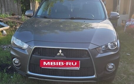 Mitsubishi Outlander III рестайлинг 3, 2012 год, 1 150 000 рублей, 1 фотография