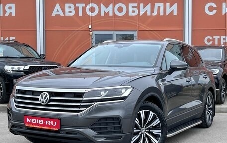 Volkswagen Touareg III, 2018 год, 3 565 000 рублей, 1 фотография