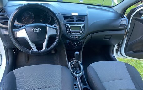 Hyundai Solaris II рестайлинг, 2012 год, 545 000 рублей, 7 фотография