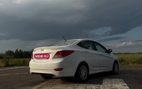 Hyundai Solaris II рестайлинг, 2012 год, 545 000 рублей, 3 фотография