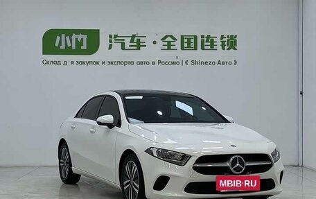Mercedes-Benz A-Класс, 2022 год, 2 060 000 рублей, 3 фотография