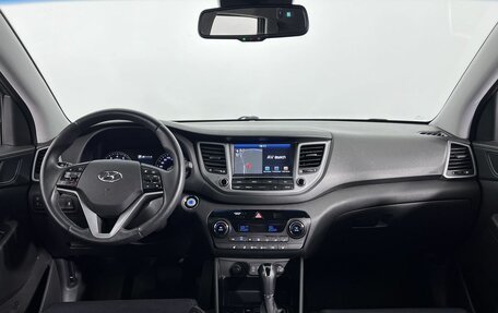 Hyundai Tucson III, 2018 год, 2 050 000 рублей, 14 фотография