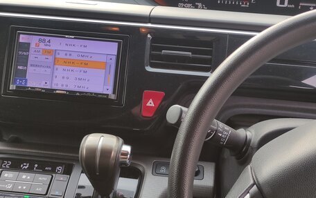 Honda Stepwgn IV, 2015 год, 1 388 000 рублей, 16 фотография