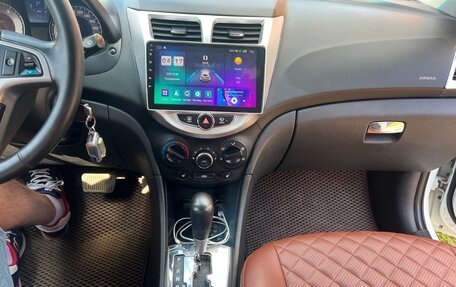 Hyundai Solaris II рестайлинг, 2013 год, 780 000 рублей, 14 фотография