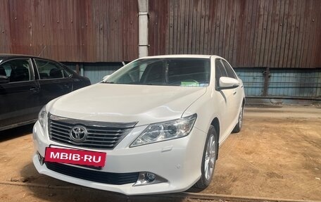 Toyota Camry, 2014 год, 1 650 000 рублей, 2 фотография