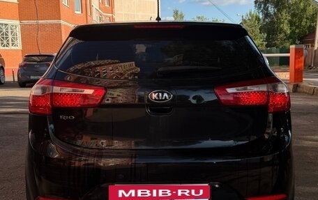 KIA Rio III рестайлинг, 2013 год, 1 000 000 рублей, 2 фотография