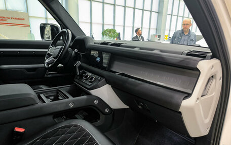 Land Rover Defender II, 2020 год, 5 400 000 рублей, 13 фотография