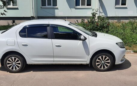 Renault Logan II, 2018 год, 750 000 рублей, 2 фотография