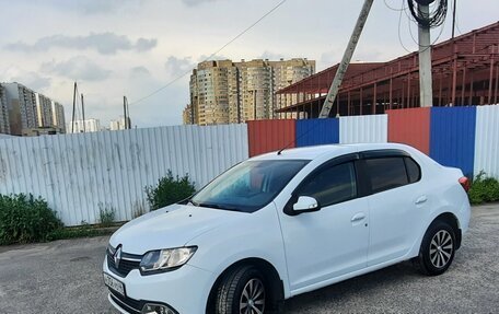 Renault Logan II, 2018 год, 750 000 рублей, 11 фотография