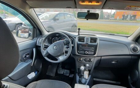 Renault Logan II, 2018 год, 750 000 рублей, 12 фотография
