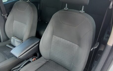 Renault Logan II, 2018 год, 750 000 рублей, 15 фотография