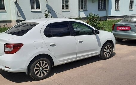 Renault Logan II, 2018 год, 750 000 рублей, 3 фотография