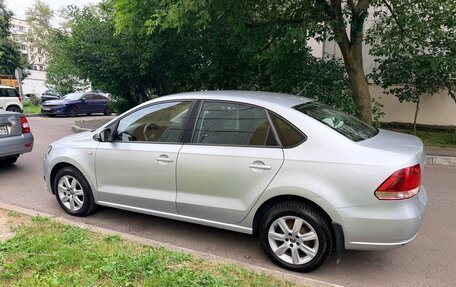 Volkswagen Polo VI (EU Market), 2011 год, 750 000 рублей, 2 фотография