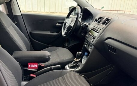 Volkswagen Polo VI (EU Market), 2011 год, 750 000 рублей, 8 фотография