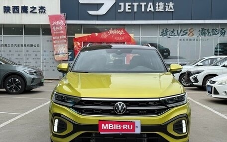 Volkswagen T-Roc I, 2022 год, 1 623 000 рублей, 2 фотография