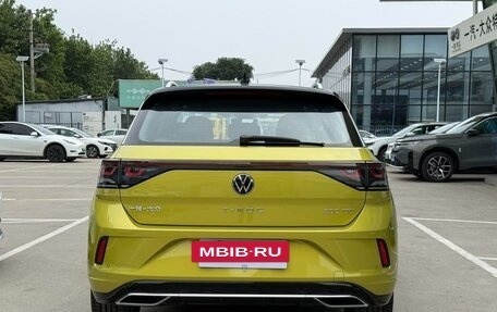 Volkswagen T-Roc I, 2022 год, 1 623 000 рублей, 5 фотография