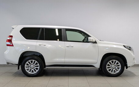 Toyota Land Cruiser Prado 150 рестайлинг 2, 2014 год, 3 500 000 рублей, 4 фотография