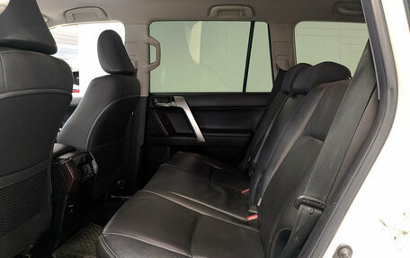 Toyota Land Cruiser Prado 150 рестайлинг 2, 2014 год, 3 500 000 рублей, 18 фотография