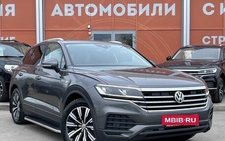 Volkswagen Touareg III, 2018 год, 3 565 000 рублей, 3 фотография