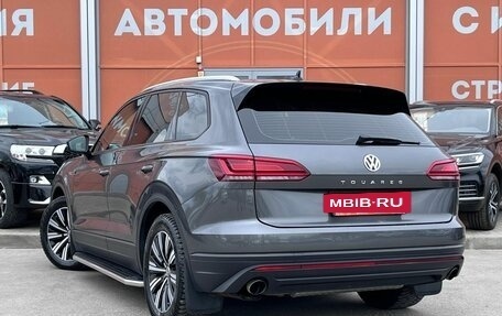 Volkswagen Touareg III, 2018 год, 3 565 000 рублей, 7 фотография