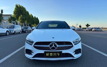 Mercedes-Benz A-Класс, 2022 год, 1 930 000 рублей, 2 фотография