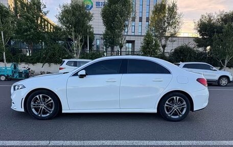 Mercedes-Benz A-Класс, 2022 год, 1 930 000 рублей, 4 фотография