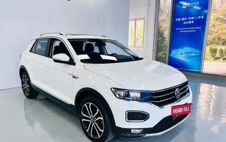 Volkswagen T-Roc I, 2022 год, 1 598 000 рублей, 3 фотография
