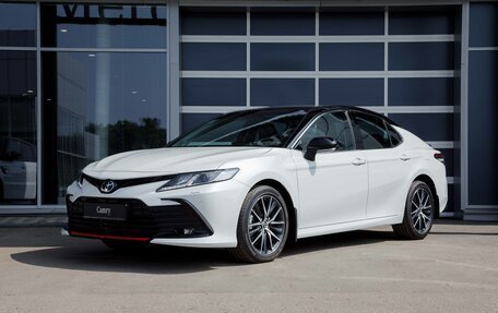 Toyota Camry, 2021 год, 2 940 000 рублей, 1 фотография