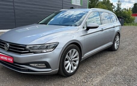 Volkswagen Passat B8 рестайлинг, 2019 год, 2 590 000 рублей, 1 фотография