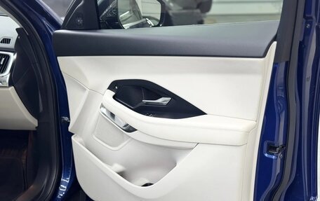 Jaguar E-Pace, 2021 год, 4 400 000 рублей, 17 фотография