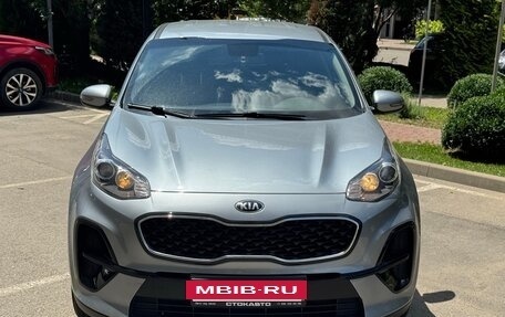 KIA Sportage IV рестайлинг, 2020 год, 2 200 000 рублей, 3 фотография