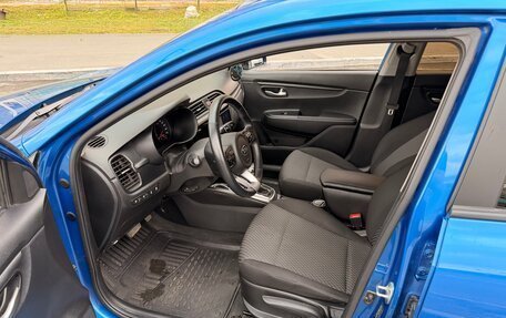 KIA Rio IV, 2020 год, 1 350 000 рублей, 10 фотография