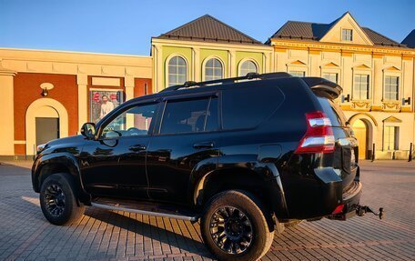 Toyota Land Cruiser Prado 150 рестайлинг 2, 2016 год, 3 950 000 рублей, 5 фотография
