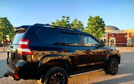 Toyota Land Cruiser Prado 150 рестайлинг 2, 2016 год, 3 950 000 рублей, 2 фотография