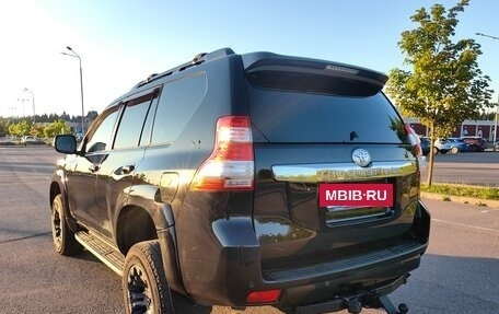 Toyota Land Cruiser Prado 150 рестайлинг 2, 2016 год, 3 950 000 рублей, 6 фотография