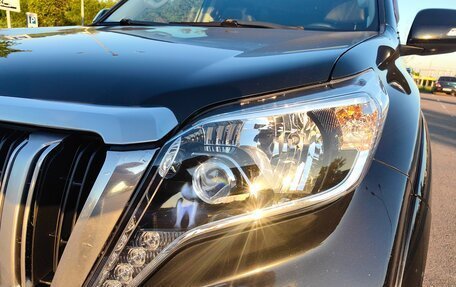 Toyota Land Cruiser Prado 150 рестайлинг 2, 2016 год, 3 950 000 рублей, 9 фотография